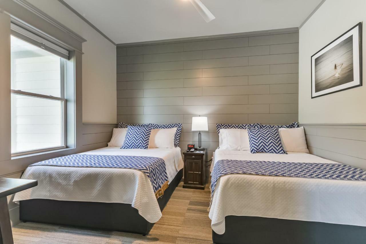 Harborwalk Lodge Hitchcock 外观 照片
